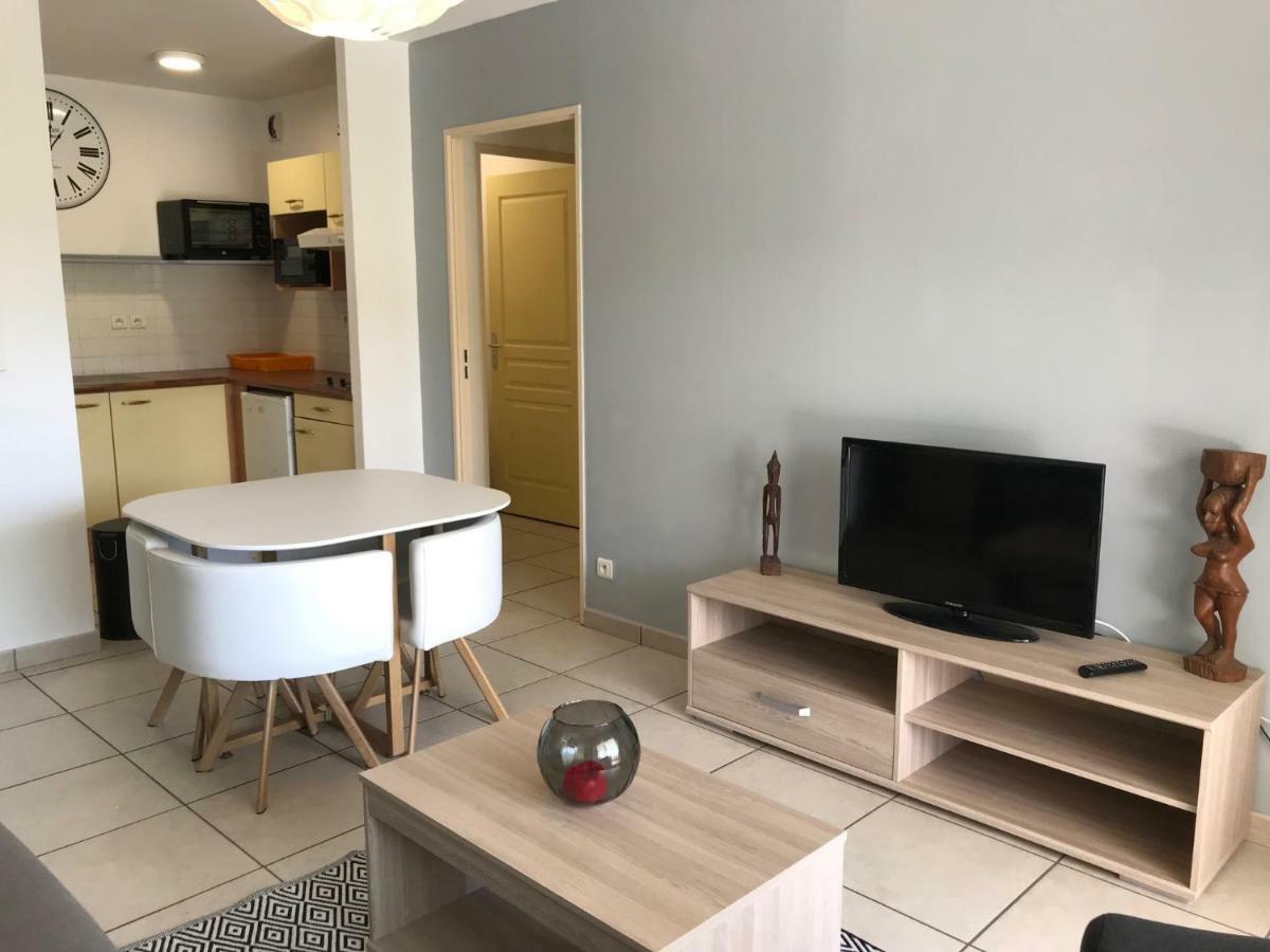 Meuble Homard Avec Jacuzzi Et Vue Mer 생질레방 외부 사진